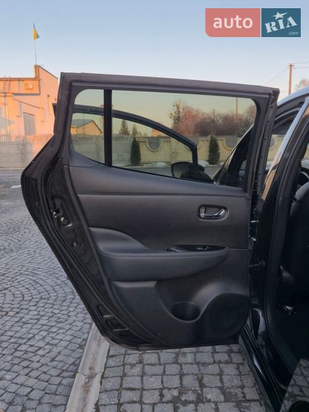 Хетчбек Nissan Leaf 2018 в Золочеві