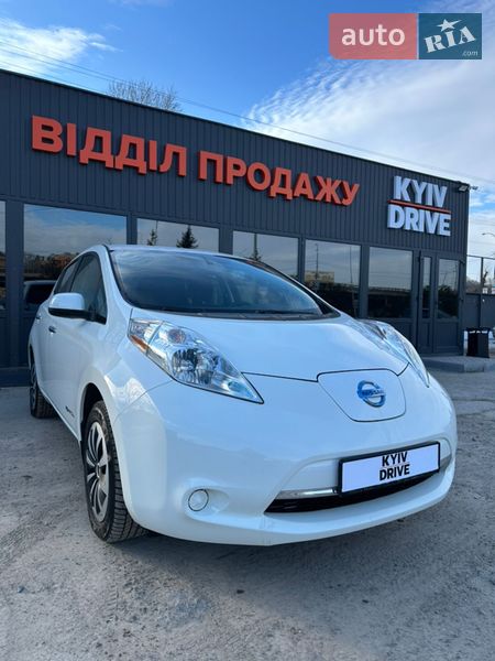 Хэтчбек Nissan Leaf 2016 в Киеве