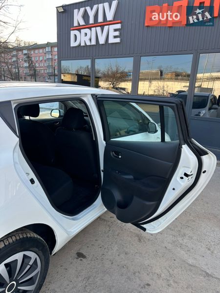 Хэтчбек Nissan Leaf 2016 в Киеве