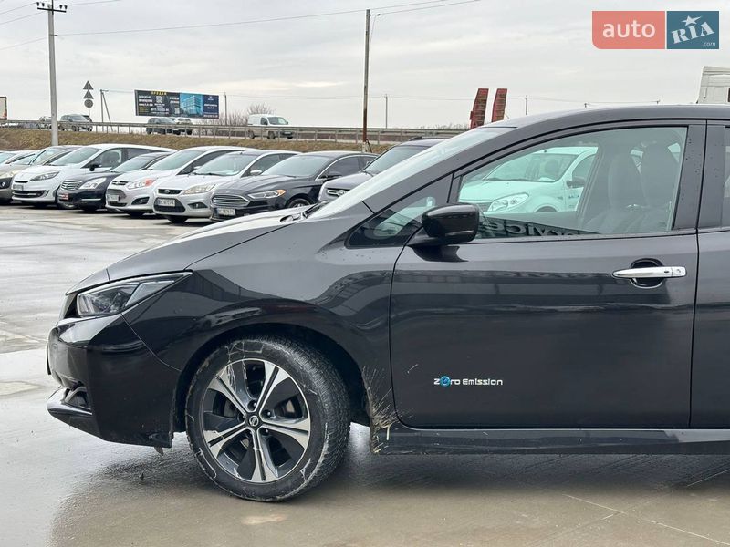 Хетчбек Nissan Leaf 2018 в Львові