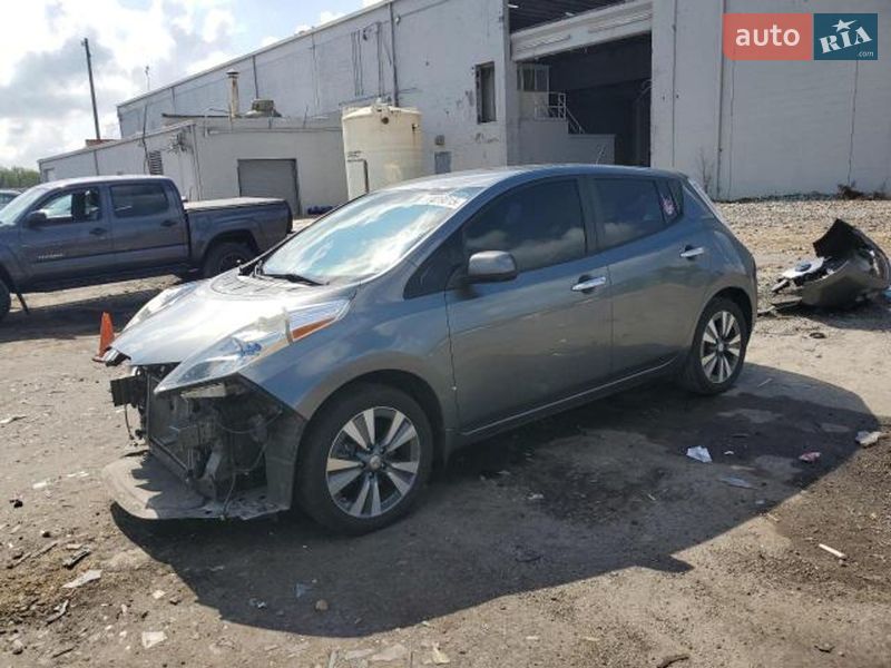 Хэтчбек Nissan Leaf 2014 в Львове