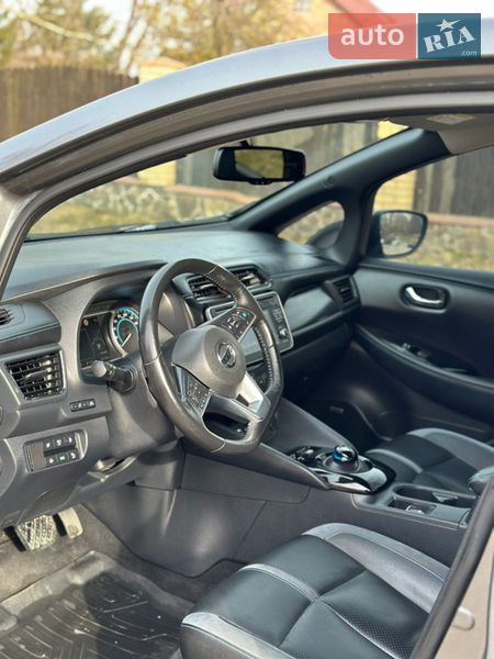 Хетчбек Nissan Leaf 2018 в Львові