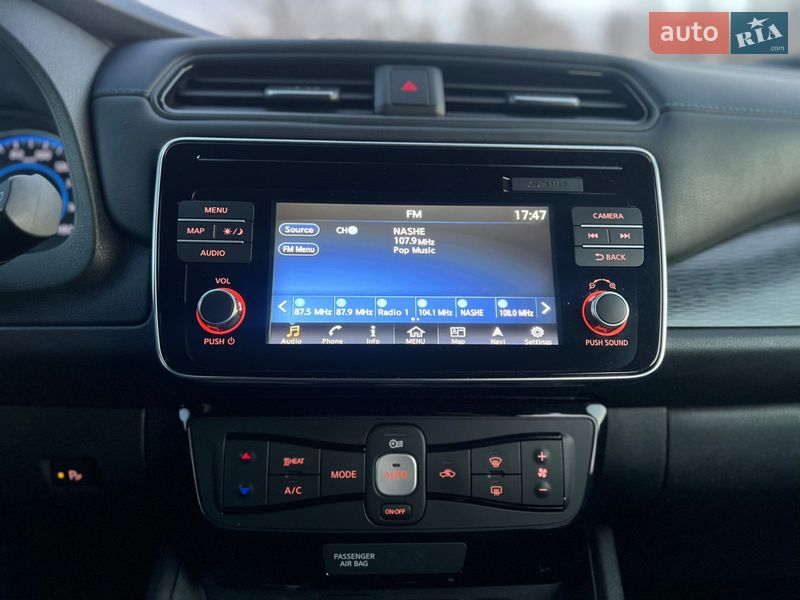 Хэтчбек Nissan Leaf 2018 в Киеве