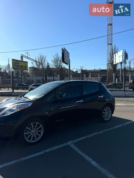 Хэтчбек Nissan Leaf 2014 в Одессе