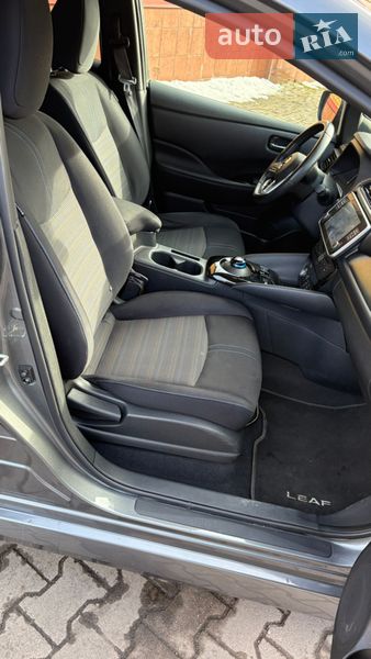 Хэтчбек Nissan Leaf 2019 в Хмельницком