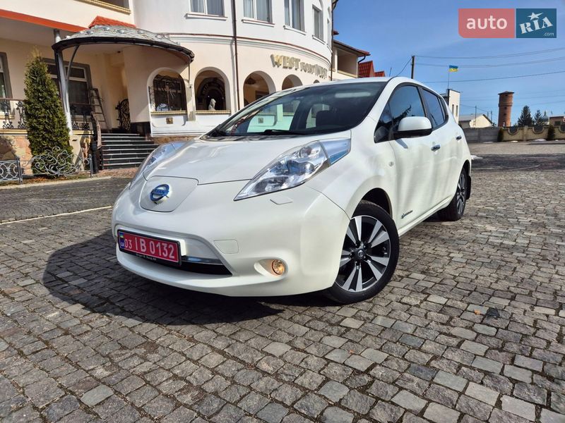 Хэтчбек Nissan Leaf 2016 в Золочеве