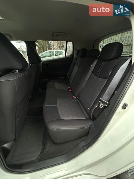 Хэтчбек Nissan Leaf 2018 в Днепре