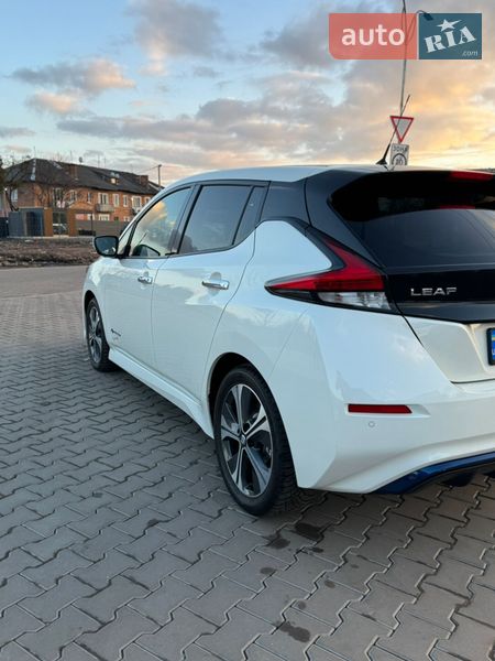 Хэтчбек Nissan Leaf 2018 в Владимире