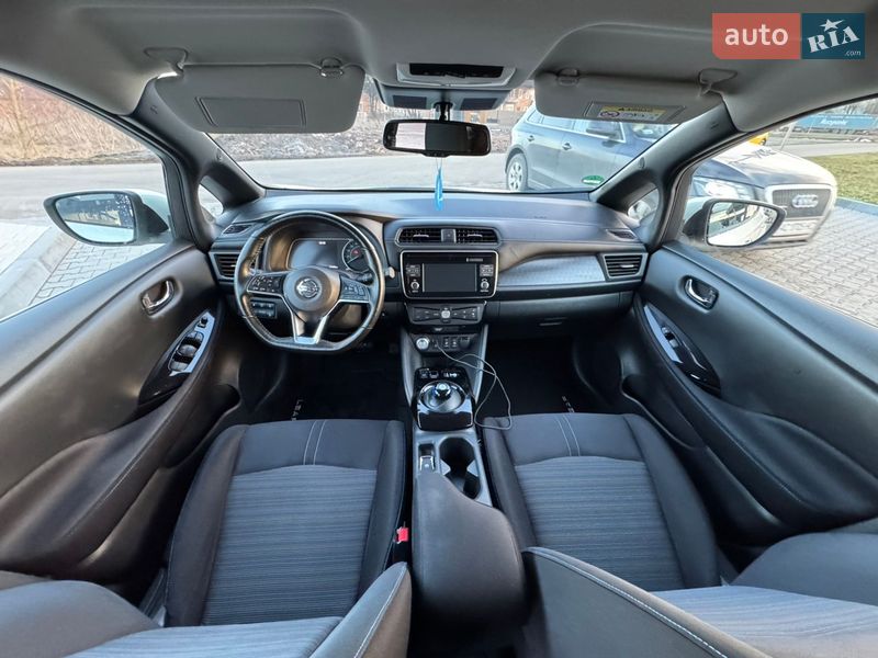 Хэтчбек Nissan Leaf 2018 в Владимире