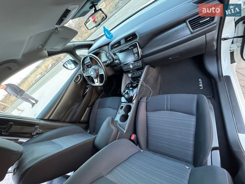 Хэтчбек Nissan Leaf 2018 в Владимире