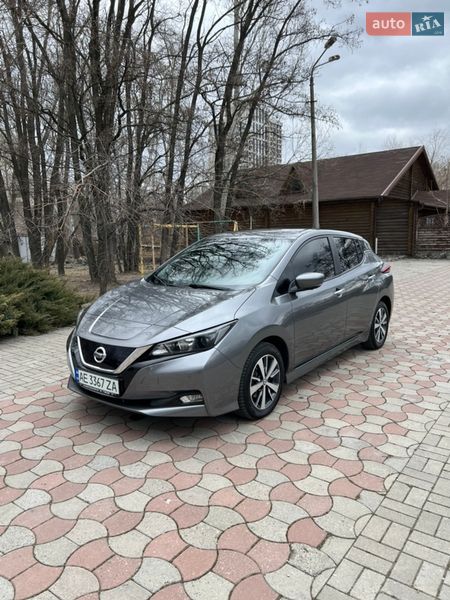 Хэтчбек Nissan Leaf 2020 в Днепре
