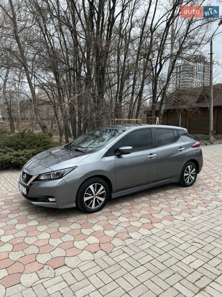 Хэтчбек Nissan Leaf 2020 в Днепре