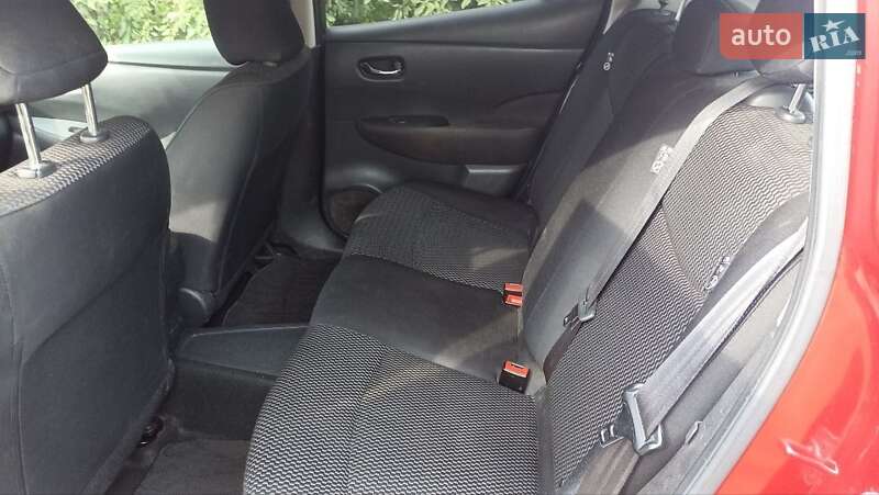 Хетчбек Nissan Leaf 2013 в Полтаві