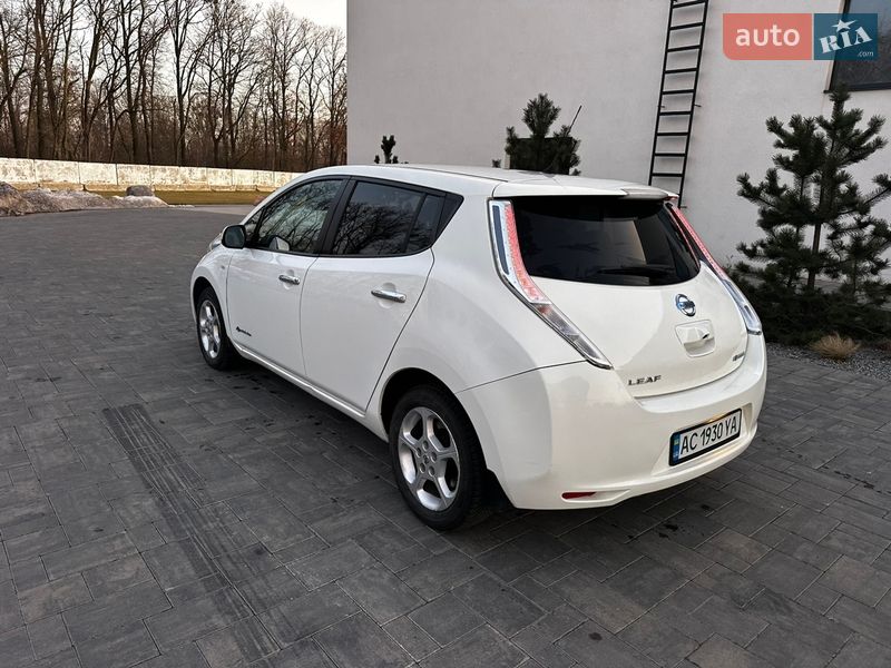 Хетчбек Nissan Leaf 2016 в Луцьку