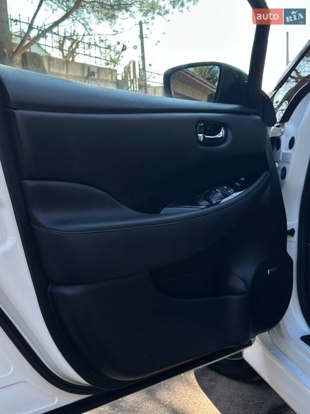 Хетчбек Nissan Leaf 2018 в Львові