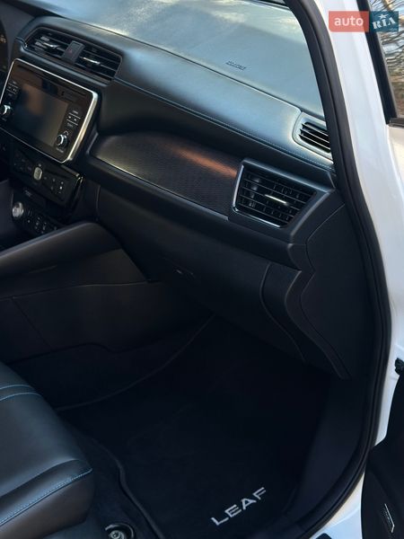 Хетчбек Nissan Leaf 2018 в Львові