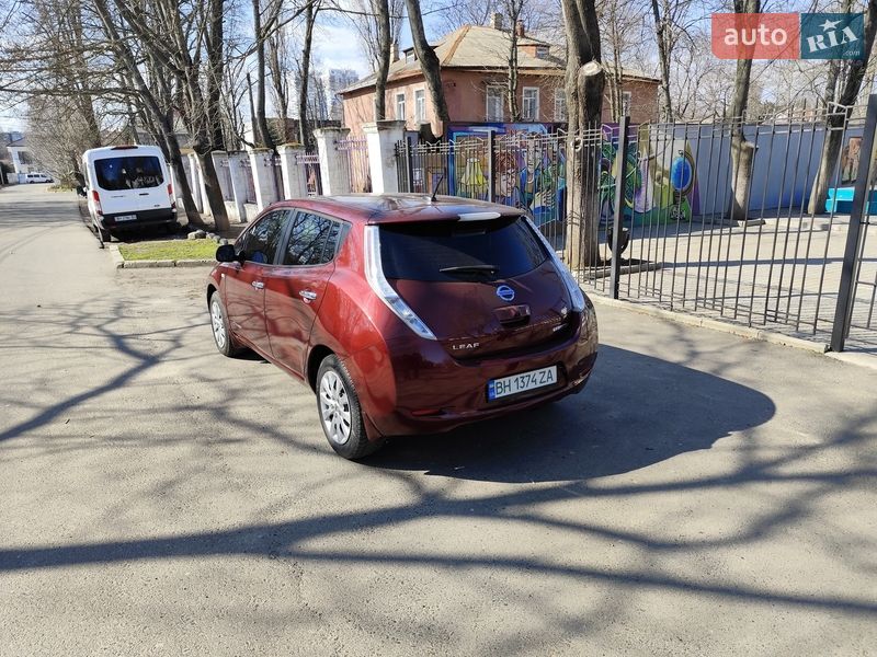 Хетчбек Nissan Leaf 2016 в Одесі