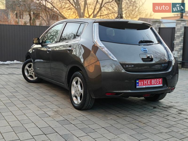 Хетчбек Nissan Leaf 2016 в Івано-Франківську