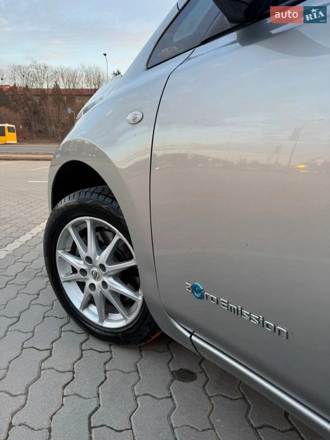 2015 Nissan Leaf - мініатюра 8