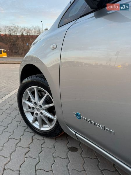 Хетчбек Nissan Leaf 2015 в Львові