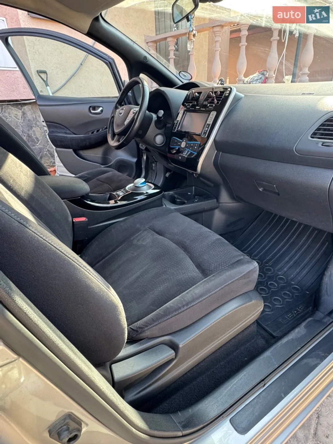 2015 Nissan Leaf - мініатюра 12