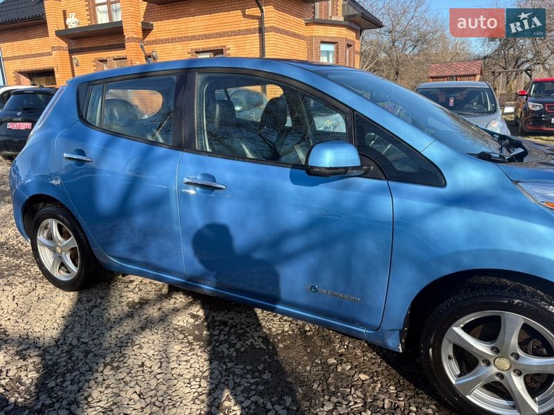Хетчбек Nissan Leaf 2013 в Луцьку
