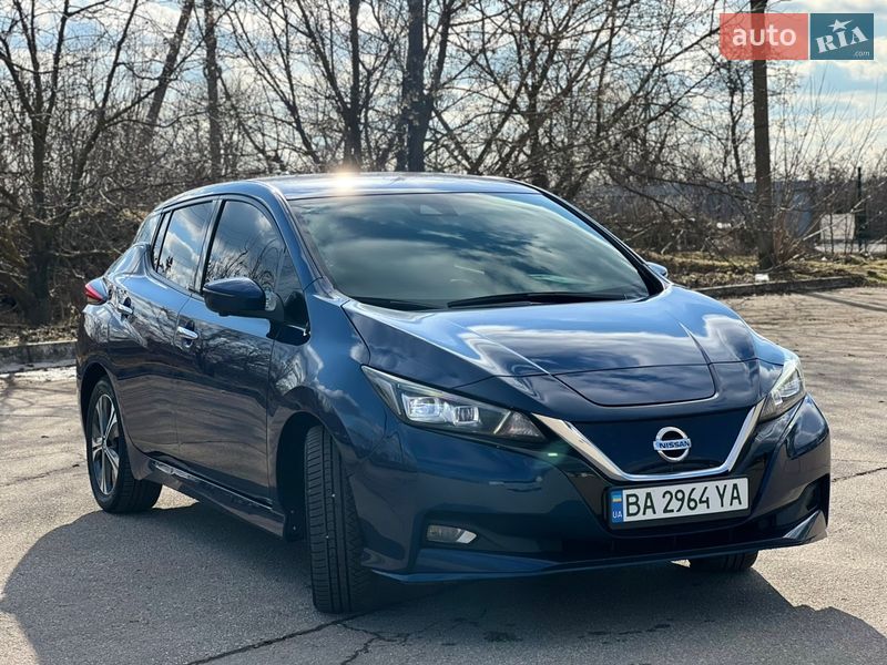 Хэтчбек Nissan Leaf 2020 в Кропивницком