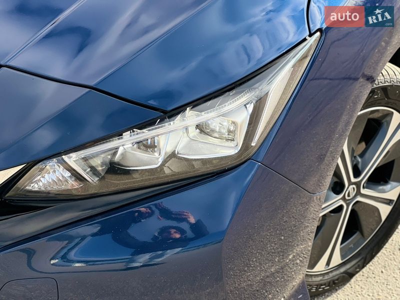 Хэтчбек Nissan Leaf 2020 в Кропивницком
