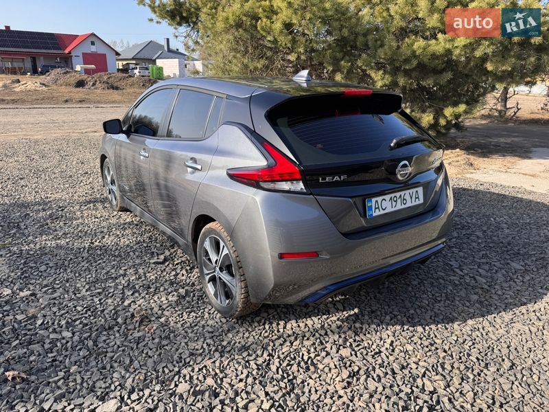 Хэтчбек Nissan Leaf 2018 в Ковеле