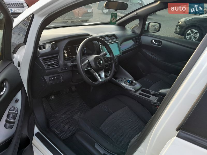Хэтчбек Nissan Leaf 2019 в Черновцах