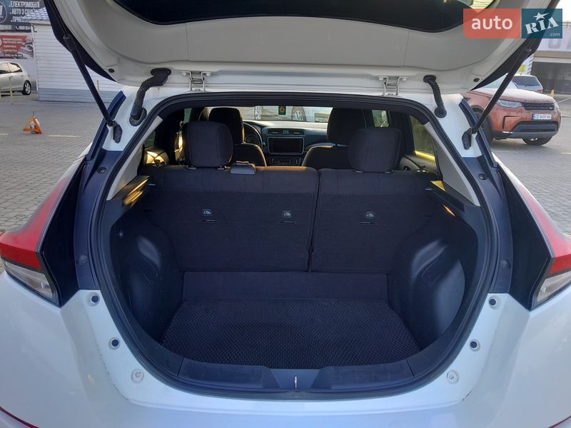 Хэтчбек Nissan Leaf 2019 в Черновцах