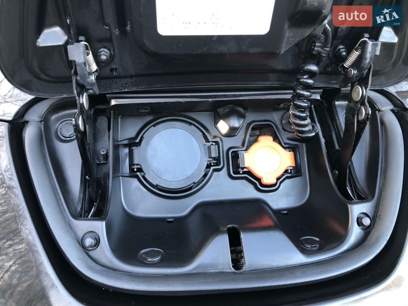 Хетчбек Nissan Leaf 2016 в Тернополі