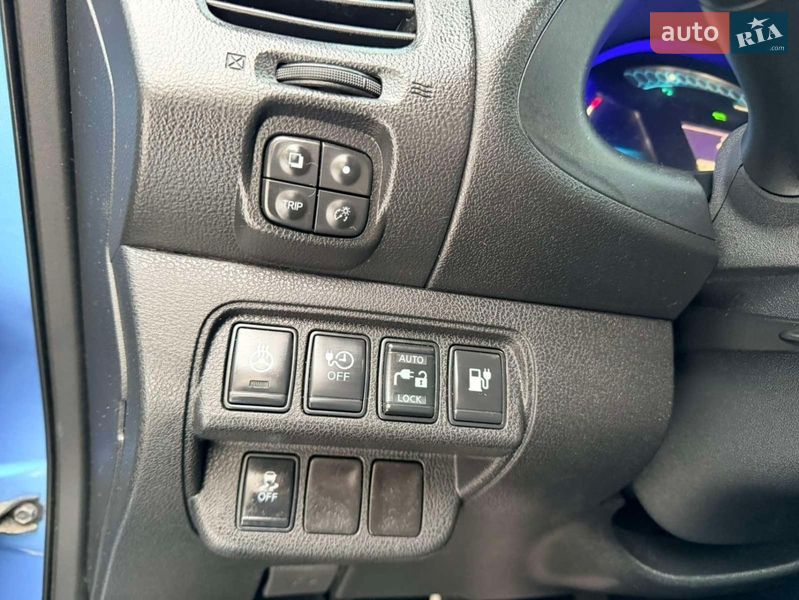 Хэтчбек Nissan Leaf 2014 в Любаре