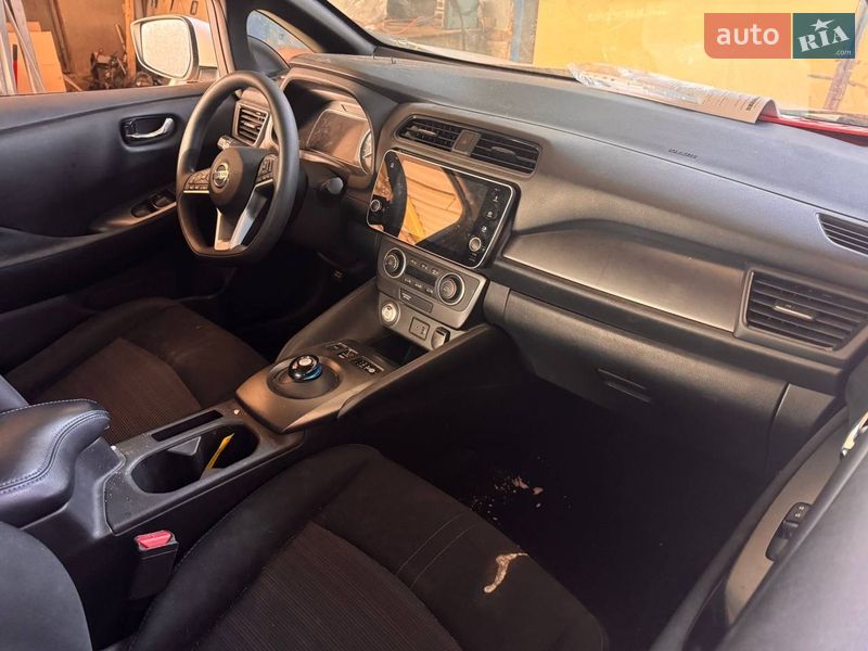 Хэтчбек Nissan Leaf 2018 в Ровно