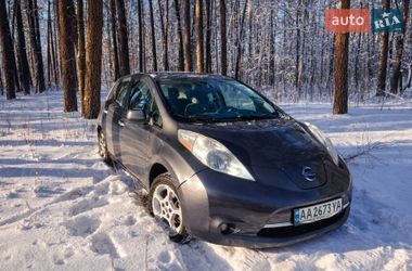 Хетчбек Nissan Leaf 2013 в Чернігові