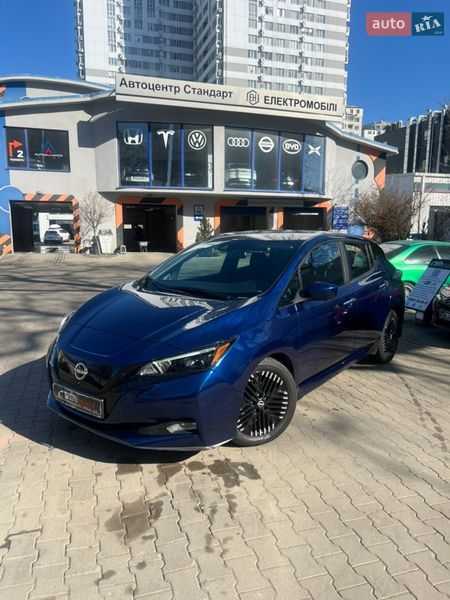 Хетчбек Nissan Leaf 2024 в Одесі