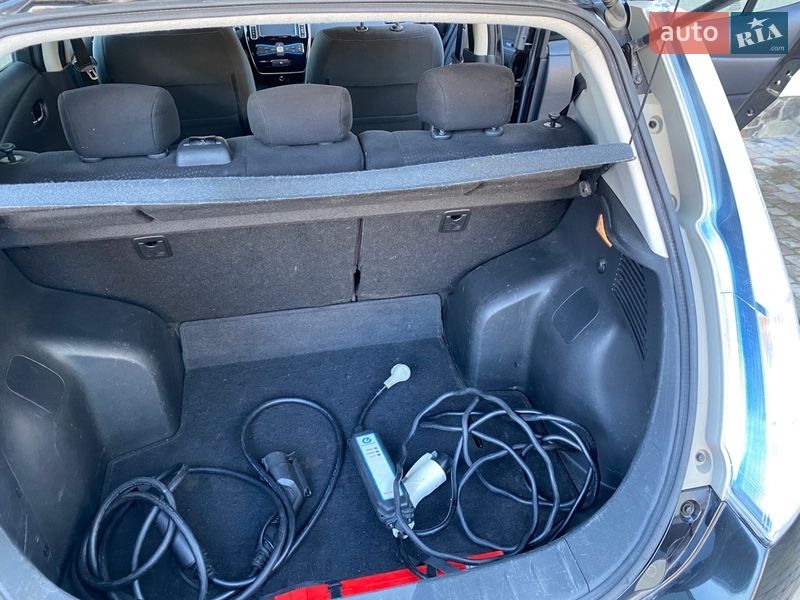 Хэтчбек Nissan Leaf 2014 в Черновцах