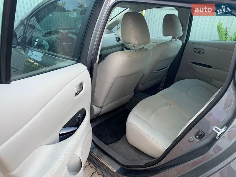 Хетчбек Nissan Leaf 2017 в Львові