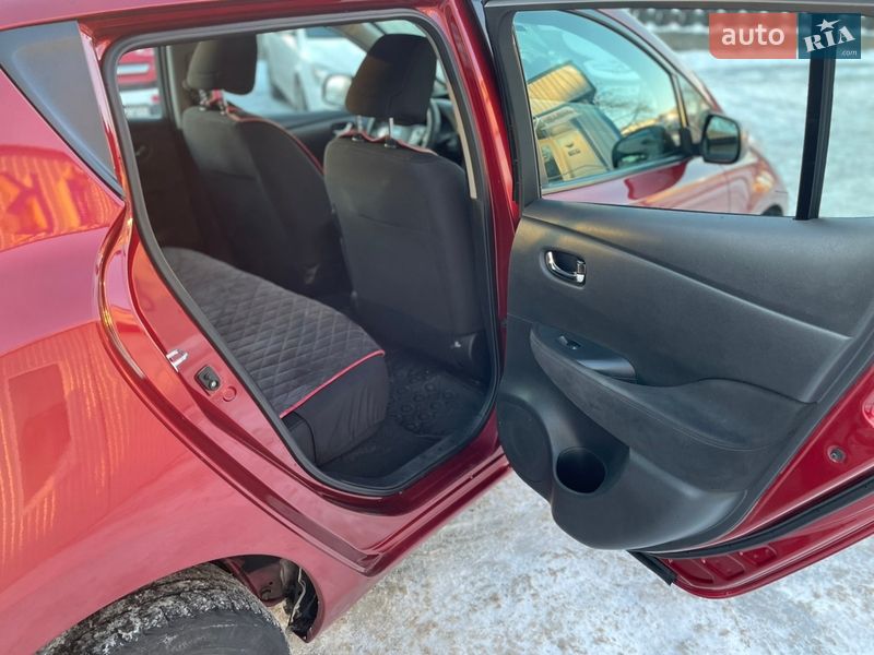 Хэтчбек Nissan Leaf 2014 в Виннице