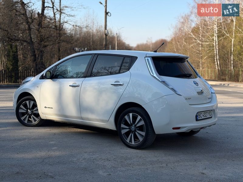 Хетчбек Nissan Leaf 2013 в Трускавці