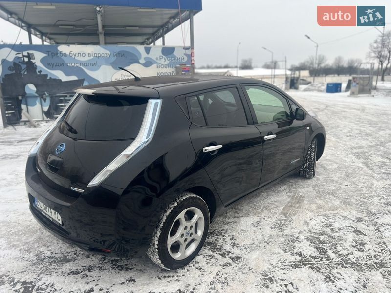 Хэтчбек Nissan Leaf 2011 в Владимире