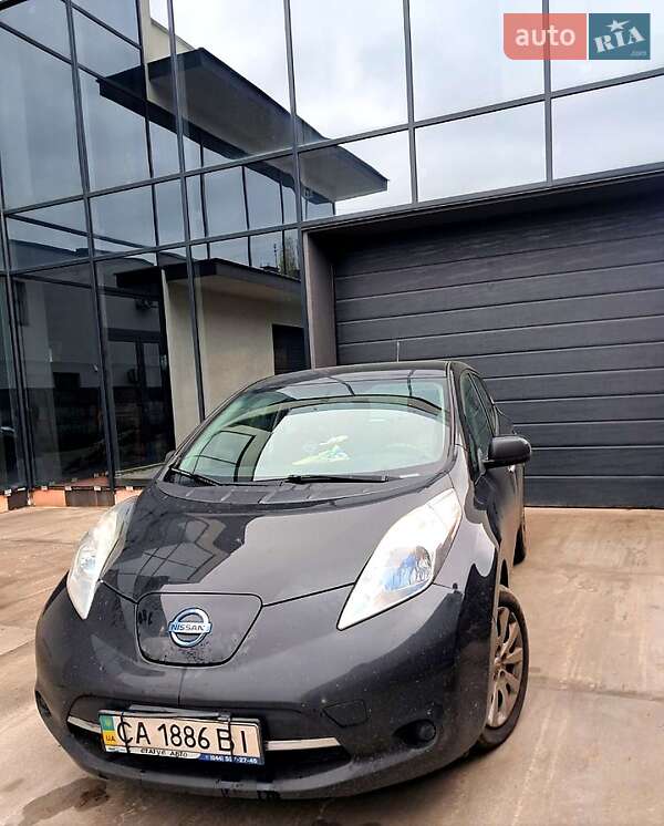 Хетчбек Nissan Leaf 2014 в Черкасах