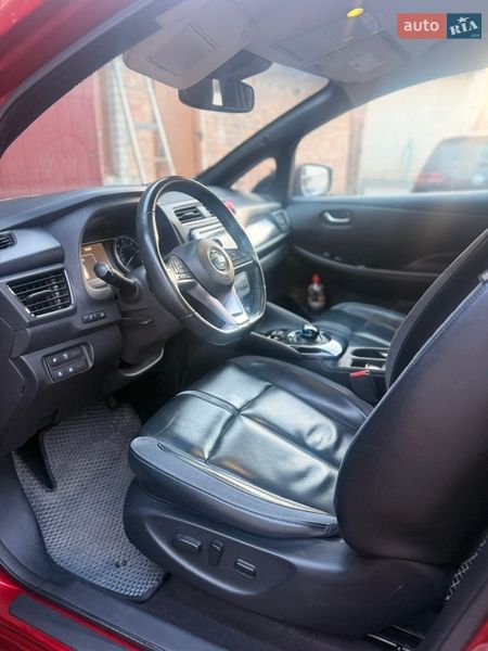 Хэтчбек Nissan Leaf 2018 в Львове