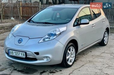 Хетчбек Nissan Leaf 2011 в Гнівані