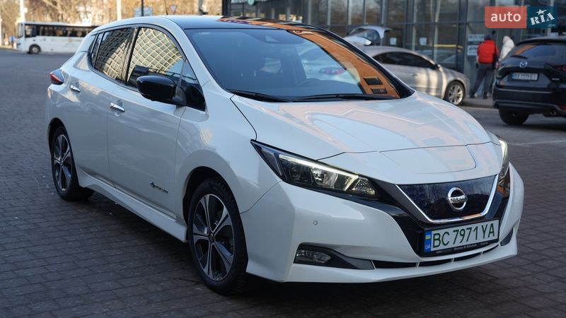 Хэтчбек Nissan Leaf 2018 в Львове