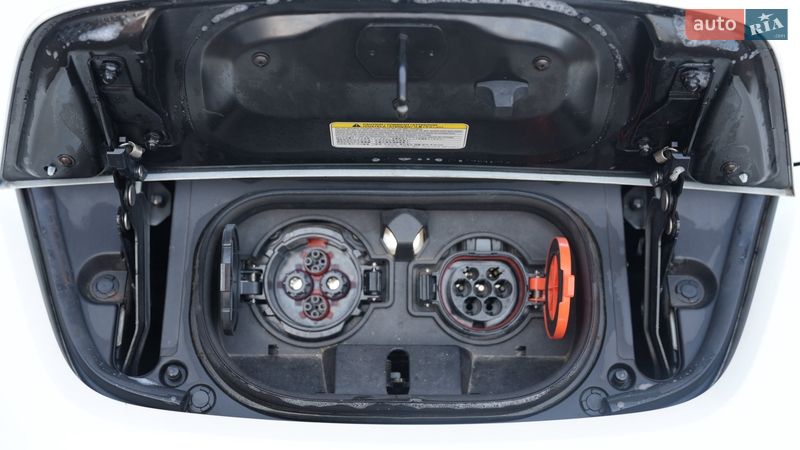 Хэтчбек Nissan Leaf 2018 в Львове