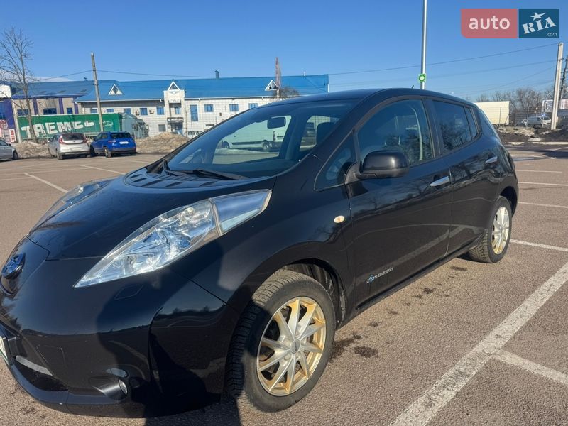 Хэтчбек Nissan Leaf 2015 в Житомире