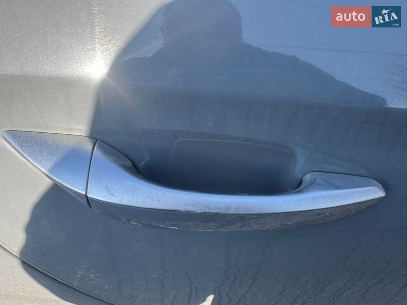 Хэтчбек Nissan Leaf 2015 в Житомире