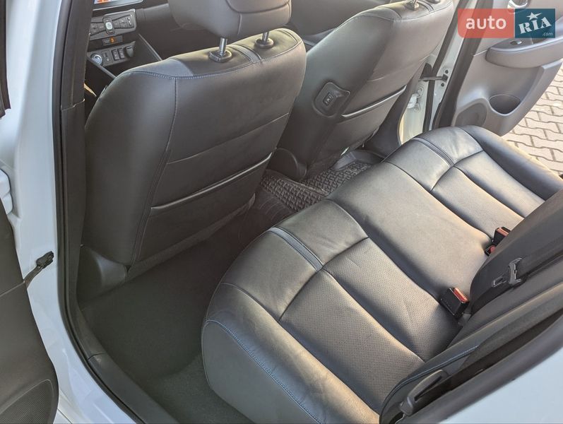 Хэтчбек Nissan Leaf 2018 в Дрогобыче