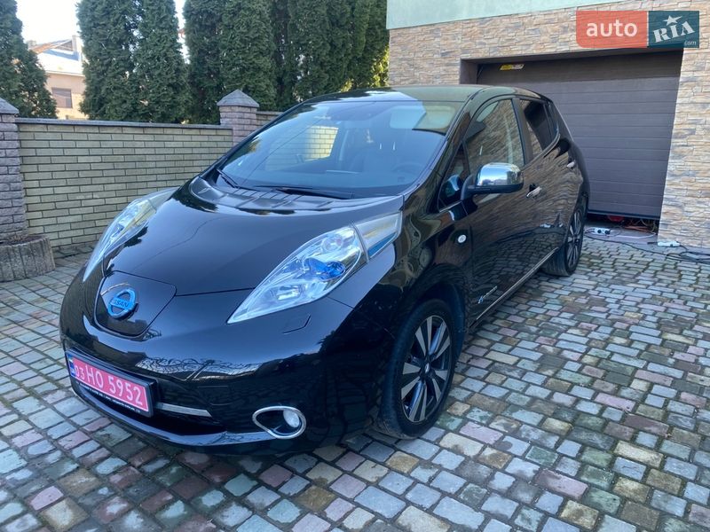 Хетчбек Nissan Leaf 2014 в Чернівцях